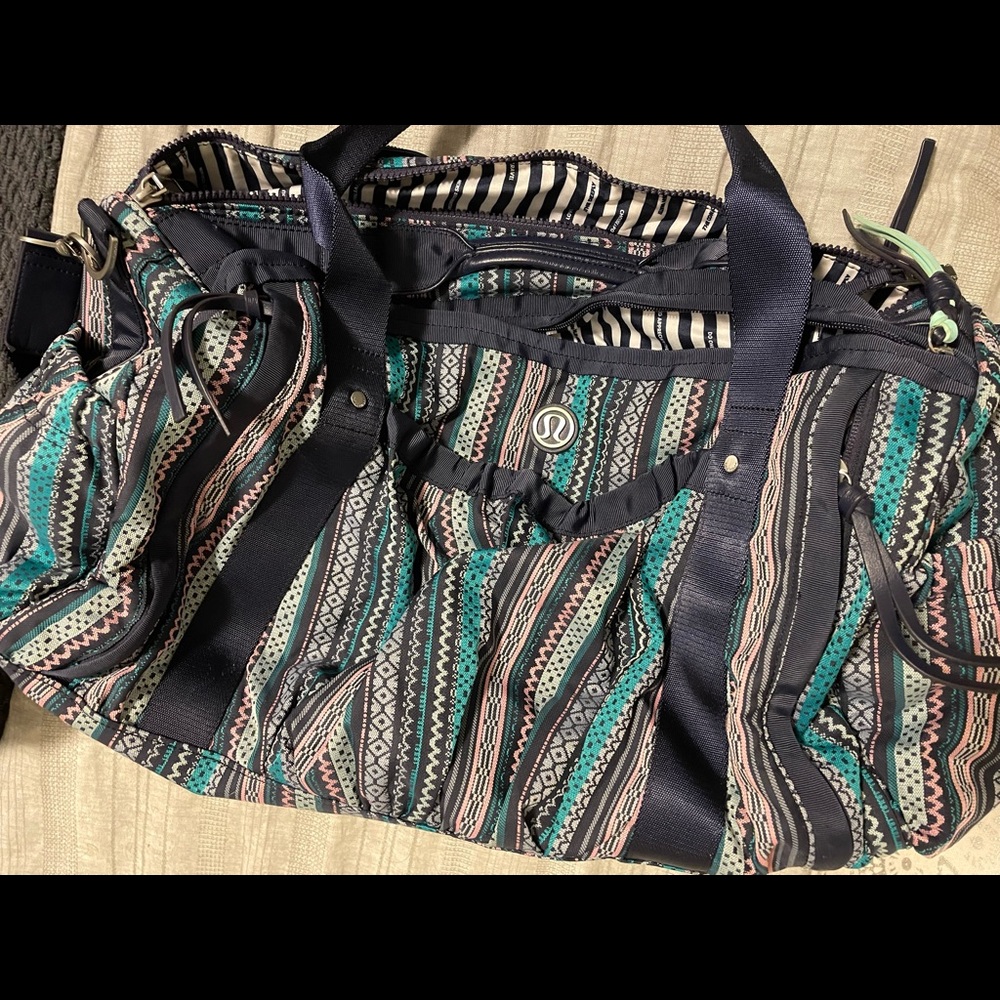 Lululemon duffel bag